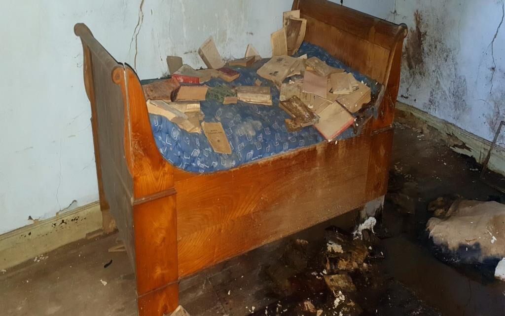 Maison Kirsh: Een Vergeten Plek van Grootheid en Verval