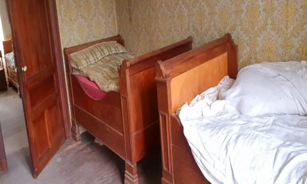 Maison Deckers – Vergeten Boerderij aan het Einde van de Weg