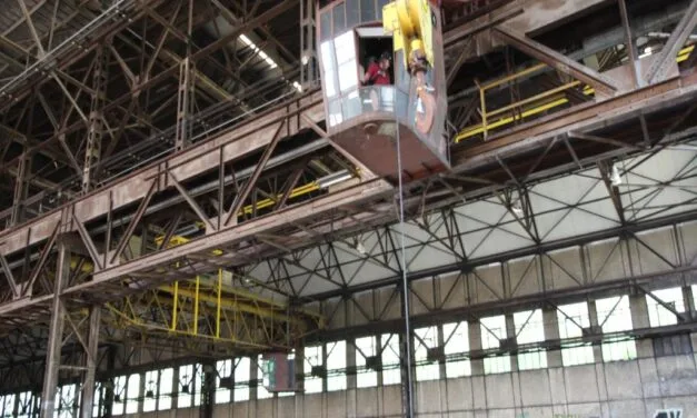 Une Usine: De Roestige Reus van Dudelange