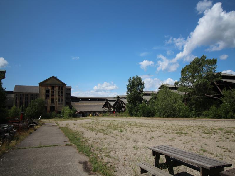 Verlaten Mijnsite in Oost-Frankrijk – De Slag om Tijd en Roest