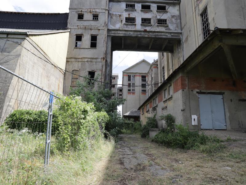 Verlaten Mijnsite in Oost-Frankrijk – De Slag om Tijd en Roest