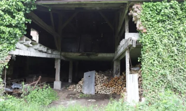 Schijn bedriegt: een schuur tussen vergetelheid en gebruik