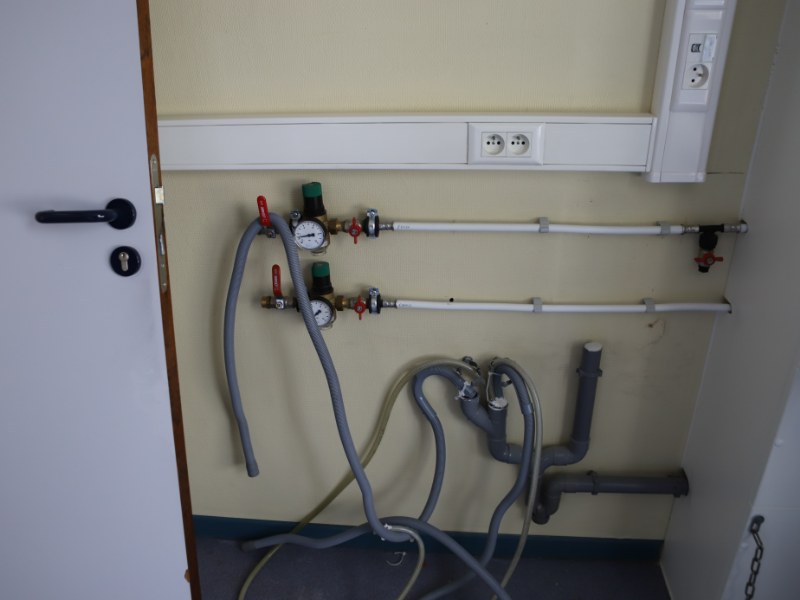 Verlaten Zorg: Een Ziekenhuis dat Niet Helemaal Sliep