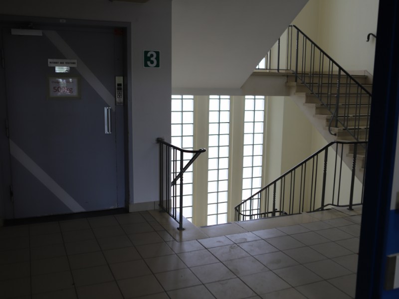 Verlaten Zorg: Een Ziekenhuis dat Niet Helemaal Sliep