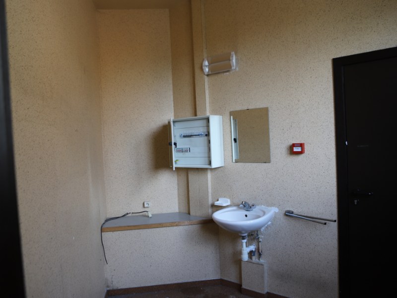 Verlaten Zorg: Een Ziekenhuis dat Niet Helemaal Sliep