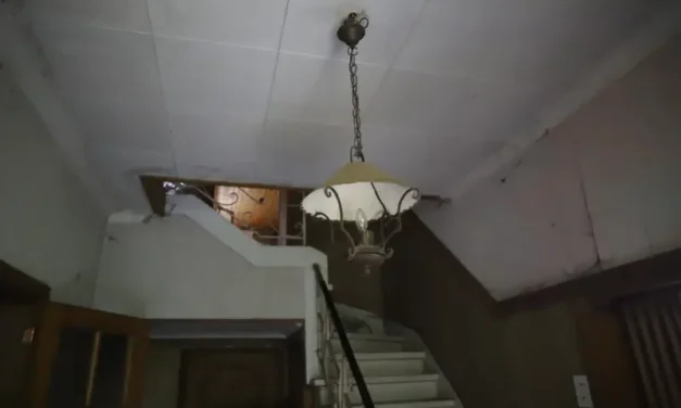 De Slapende Kroon van Mergel en Schaduw