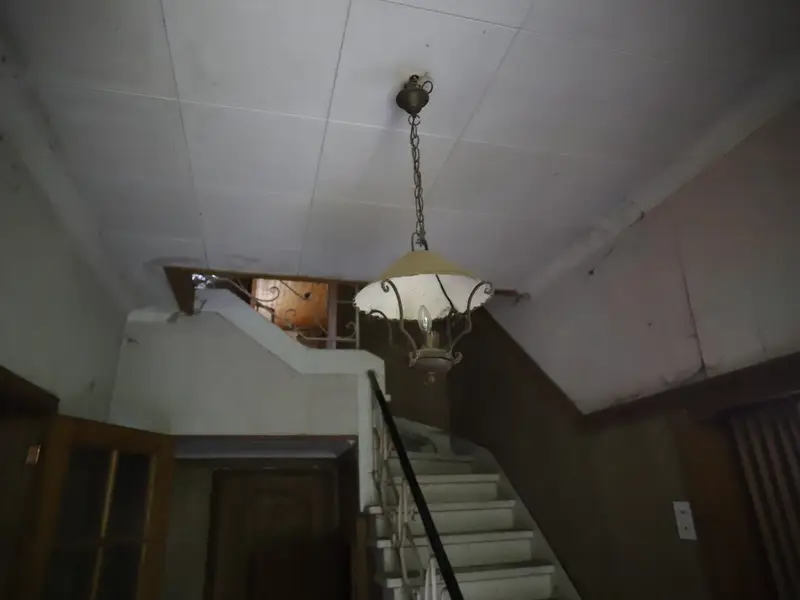 De Slapende Kroon van Mergel en Schaduw