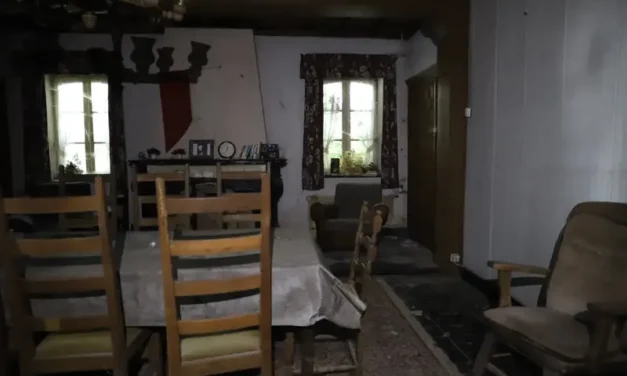 De Slapende Kroon van Mergel en Schaduw