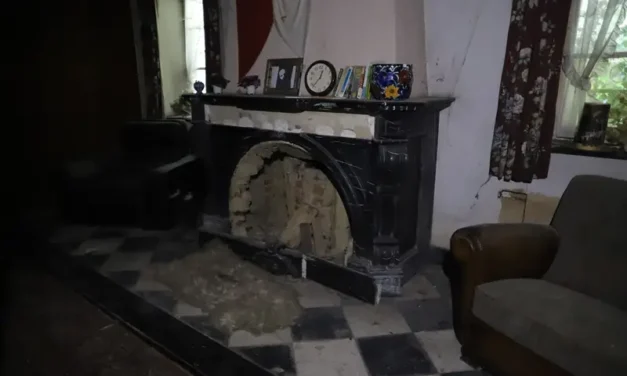 De Slapende Kroon van Mergel en Schaduw