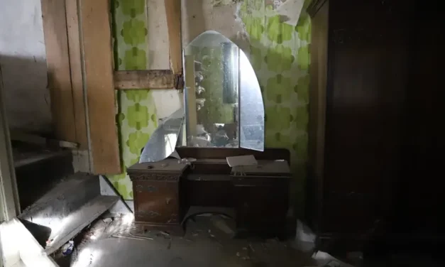 De Slapende Kroon van Mergel en Schaduw