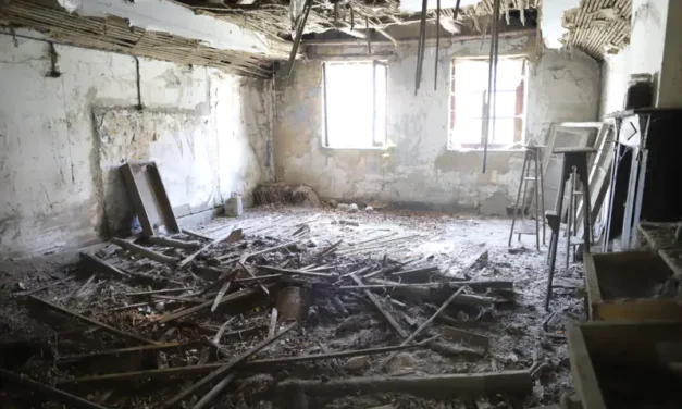 De Slapende Kroon van Mergel en Schaduw